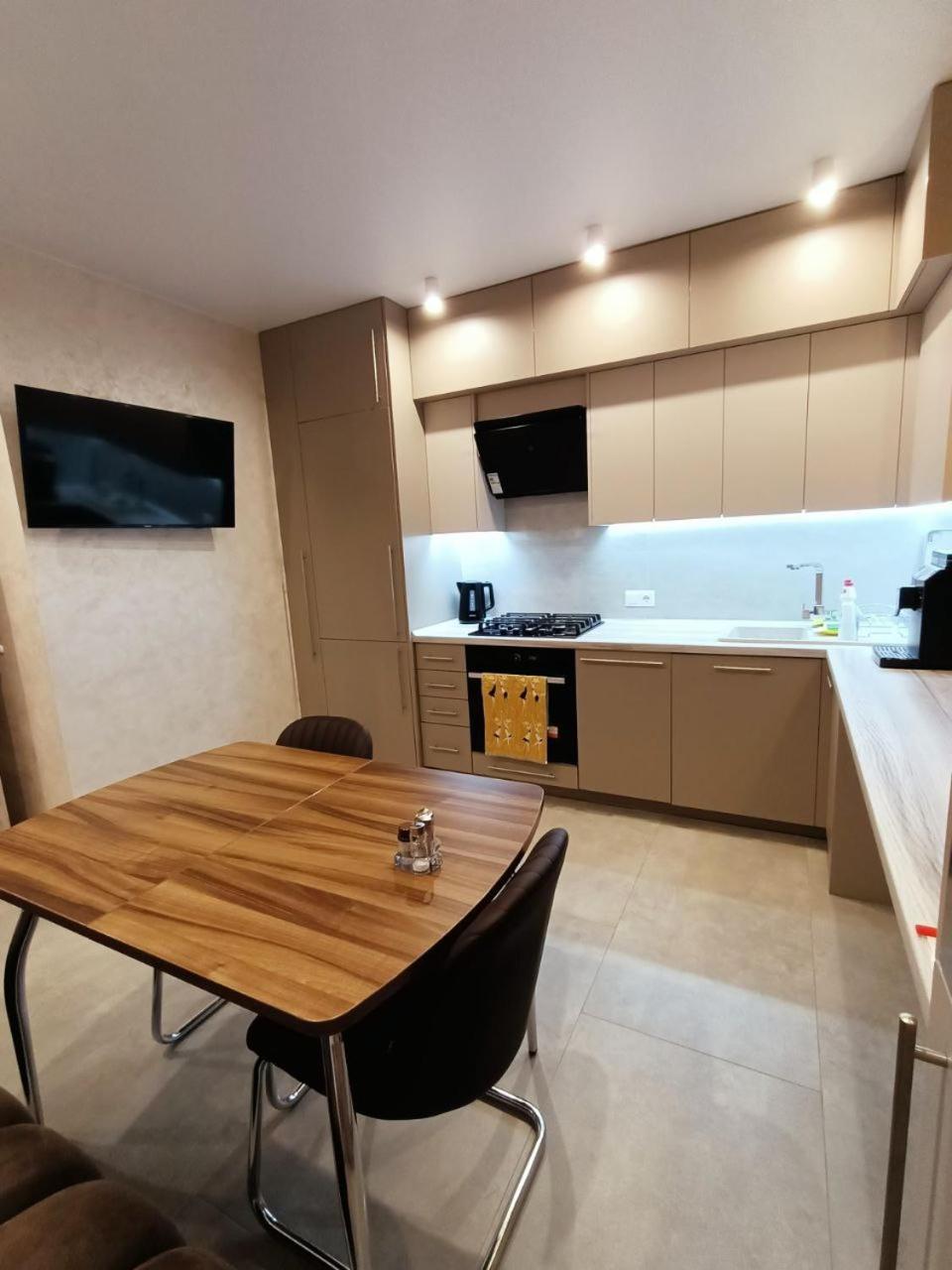 2К Шикарний Люкс! Apartment Khmelʼnytsʼkyy Екстериор снимка