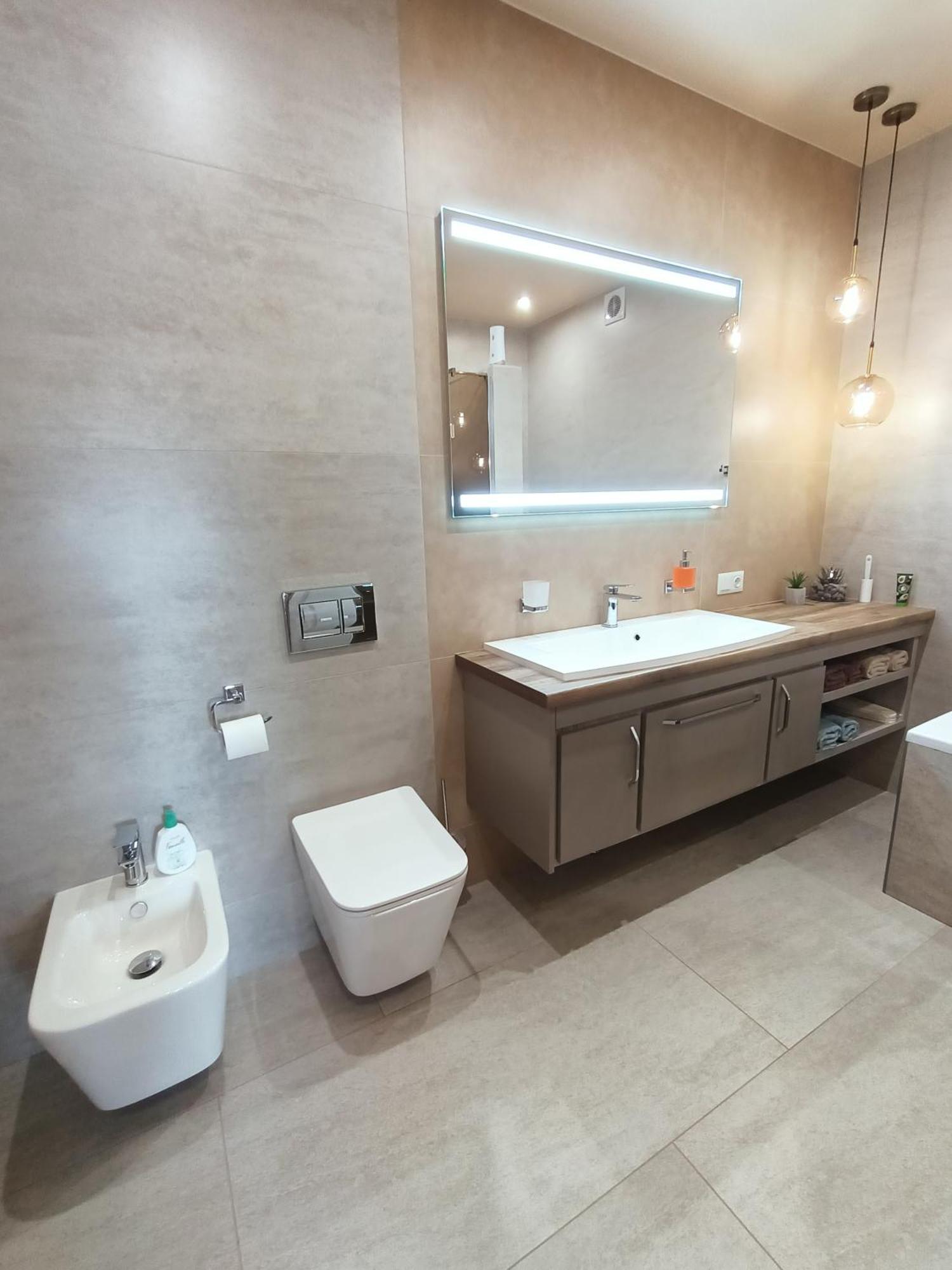 2К Шикарний Люкс! Apartment Khmelʼnytsʼkyy Екстериор снимка